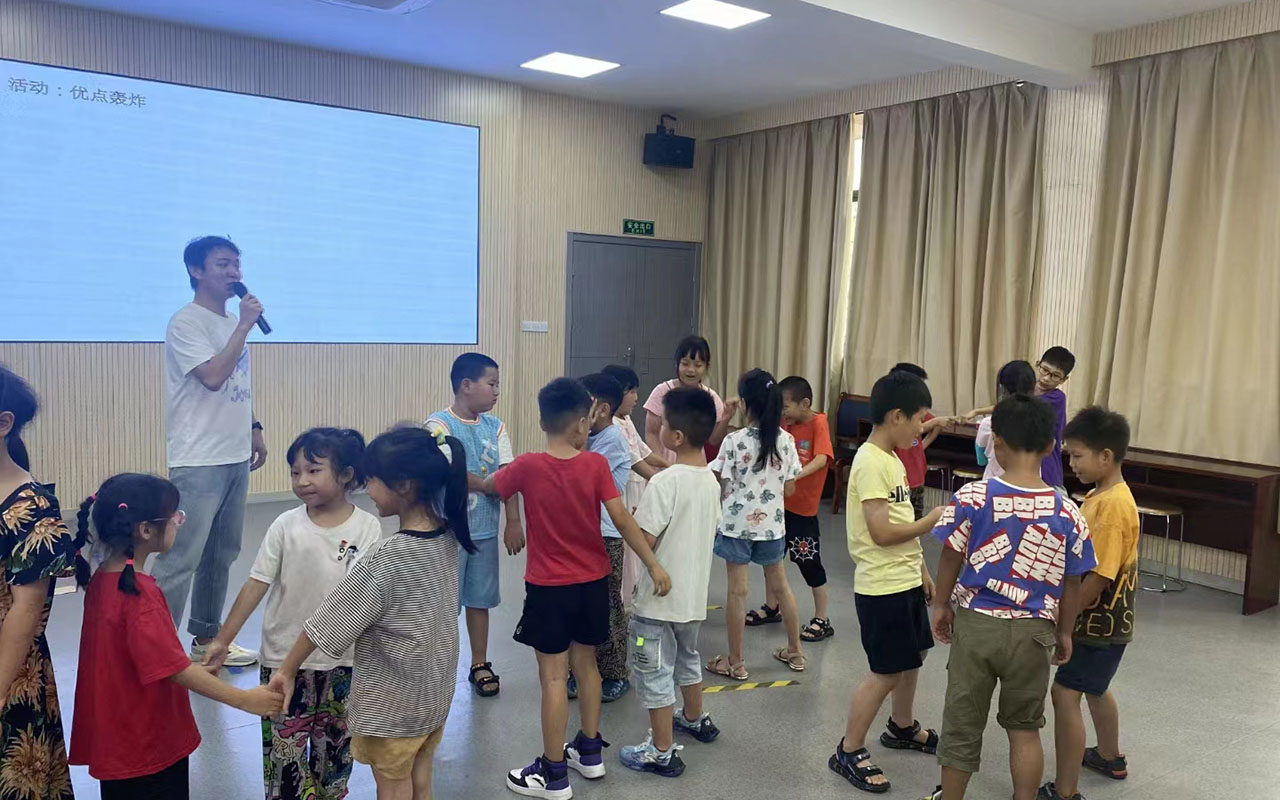 高州龙观乡中心学校